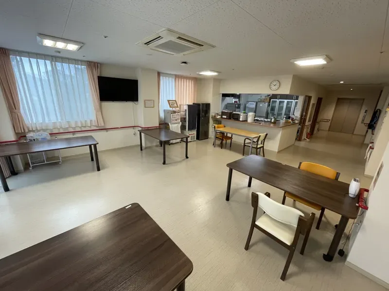 あすなろ吉岡 共用スペース・食堂 キッチンカウンター併設